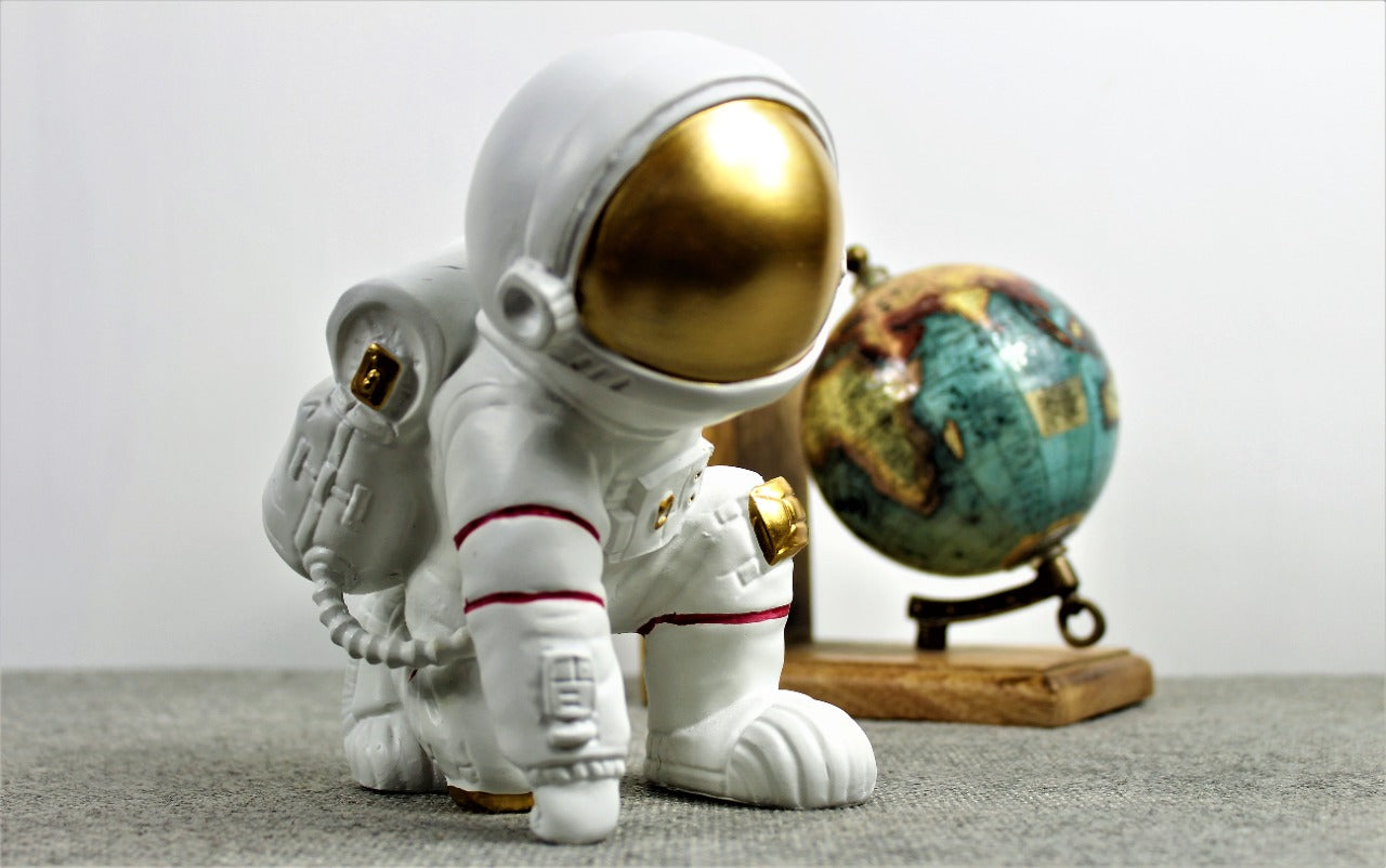 3D Astronaut Kneeling Figure QuirkyStore.in